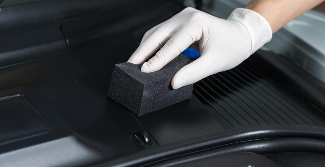 Jak odnowić wyblakły plastik? Skuteczne metody i sposoby